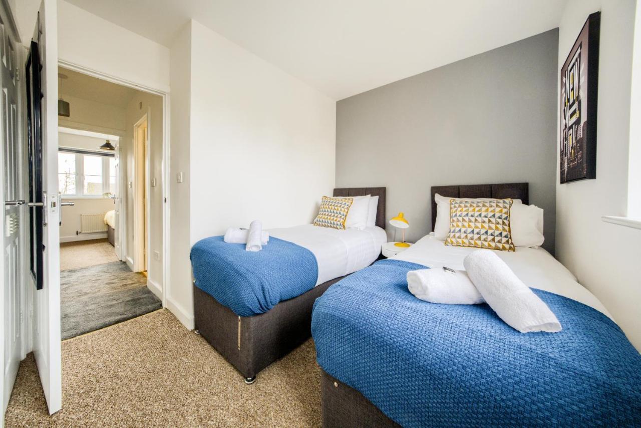 Contemporary House, M6, Cbs Arena - Ricoh, Private Parking, Sleeps 5, By Empower Homes Сasa de vacaciones *