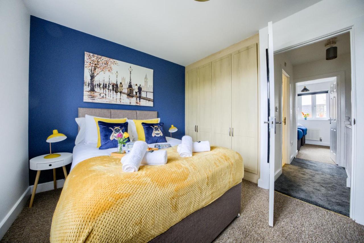 Contemporary House, M6, Cbs Arena - Ricoh, Private Parking, Sleeps 5, By Empower Homes Сasa de vacaciones *